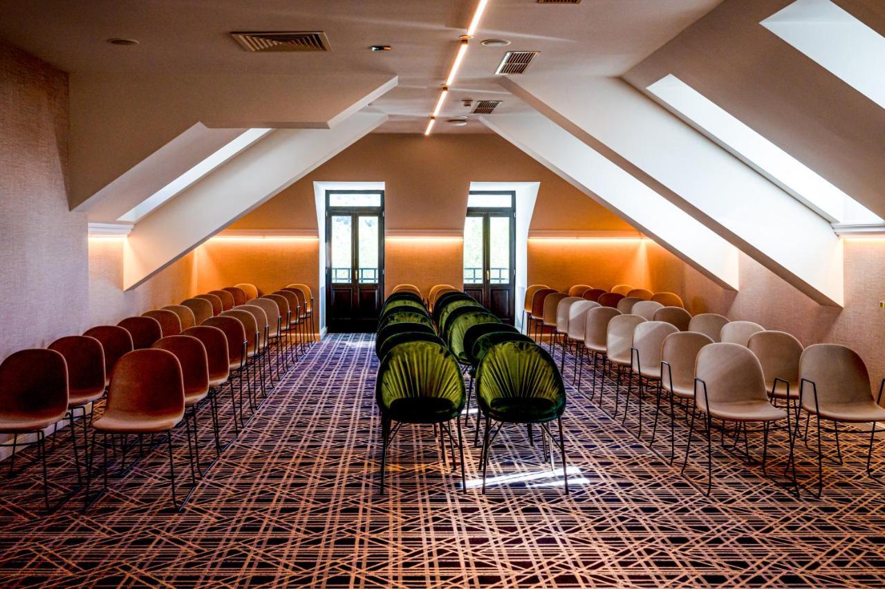Hotel Carolin Călimăneşti Buitenkant foto