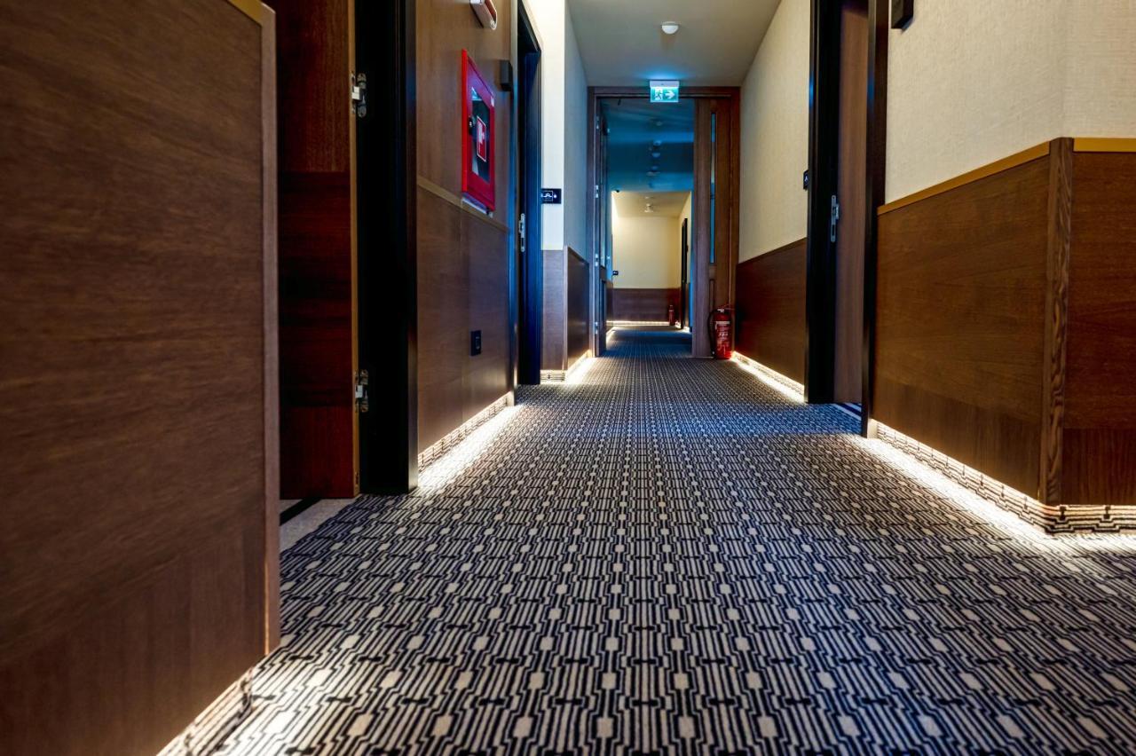 Hotel Carolin Călimăneşti Buitenkant foto