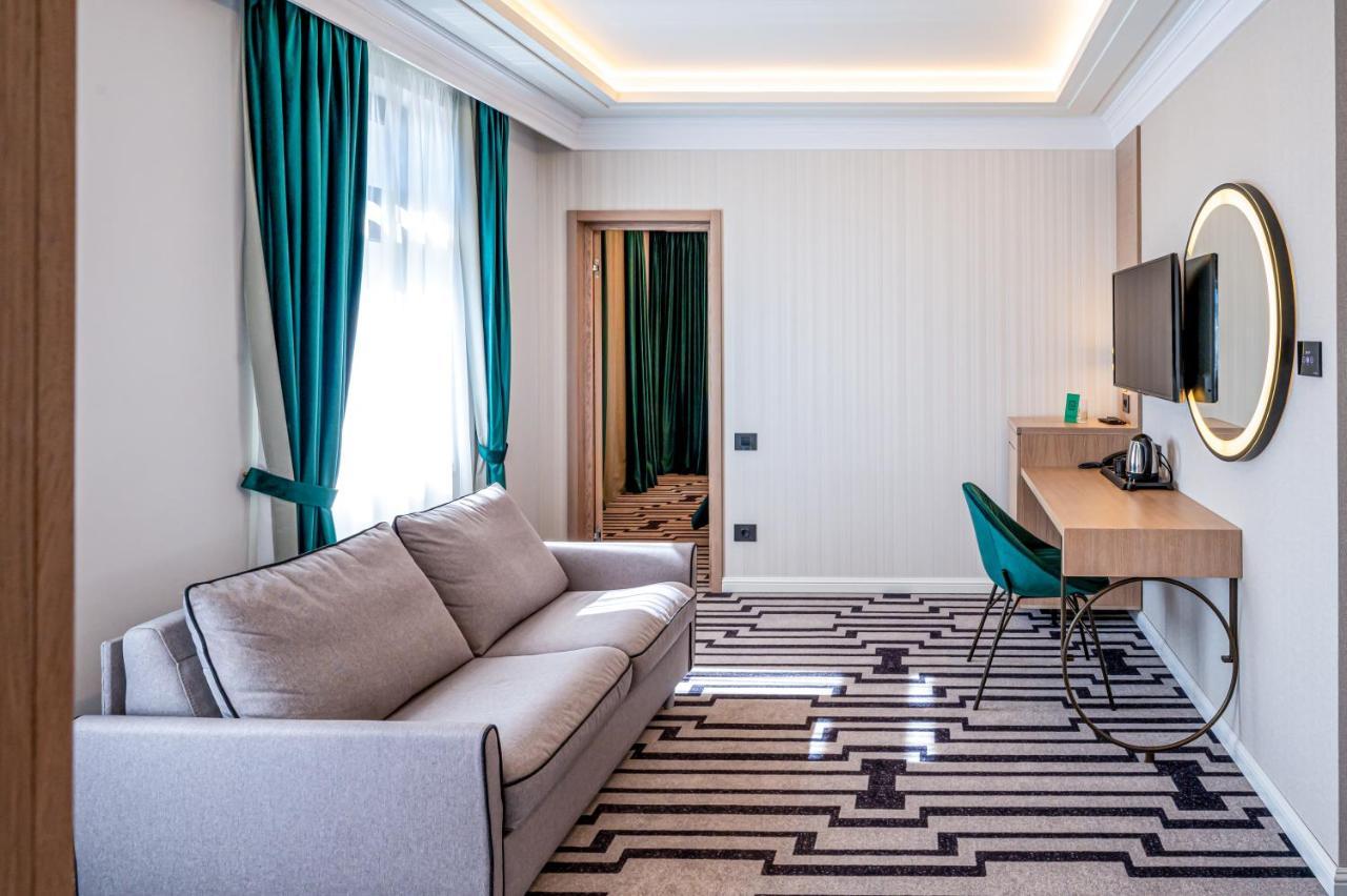 Hotel Carolin Călimăneşti Buitenkant foto